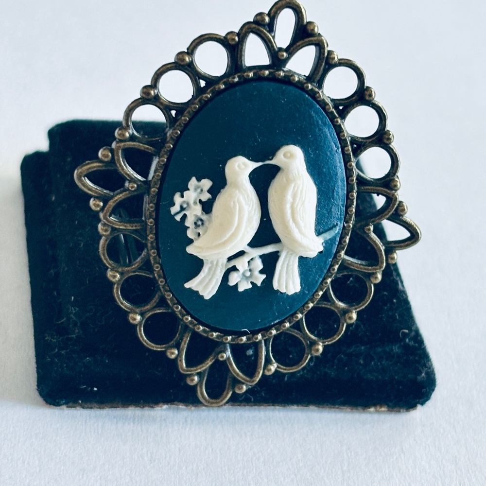 Navy and White Bird Cameo Adjustable Ring, NWT
